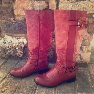 6M women’s red boots